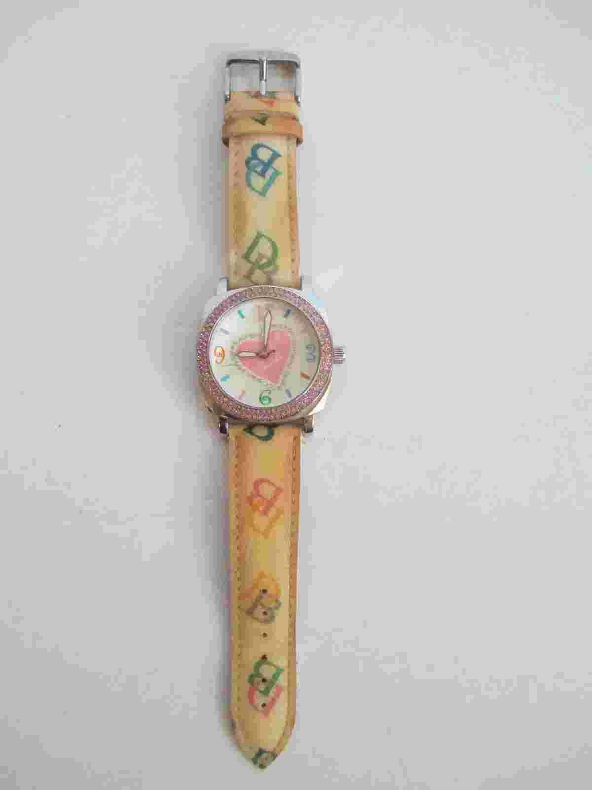 Dooney & Bourke Hearts Rhinestone Watch Pink Leather w Box Silvertone Y2k Wrist