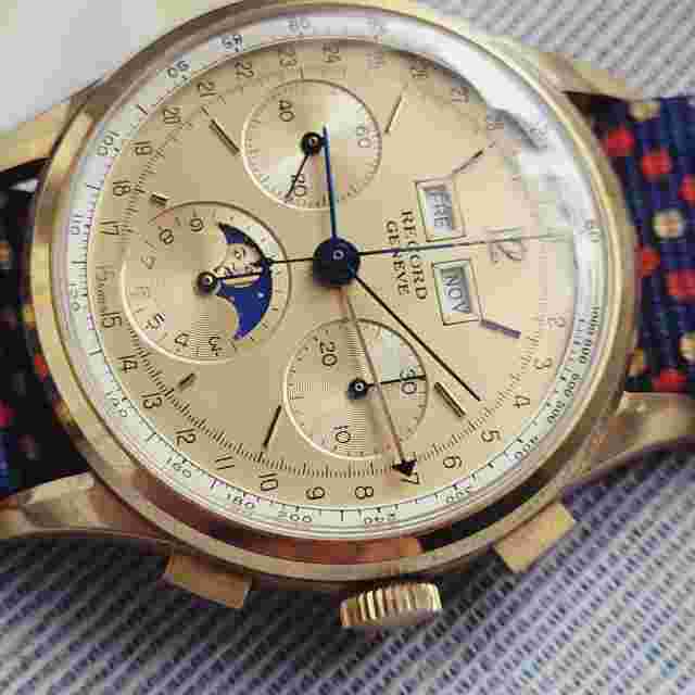 NOS 1950s Record Triple Date Moonphase 18K Gold Chronograph Valjoux 88 Watch