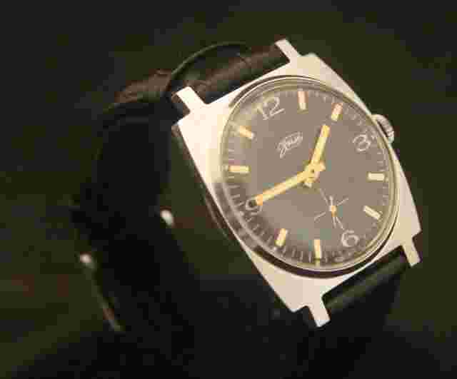 Rare vintage 1980's USSR, 15 jewel  ZIM 2602 manual wind wristwatch serviced!