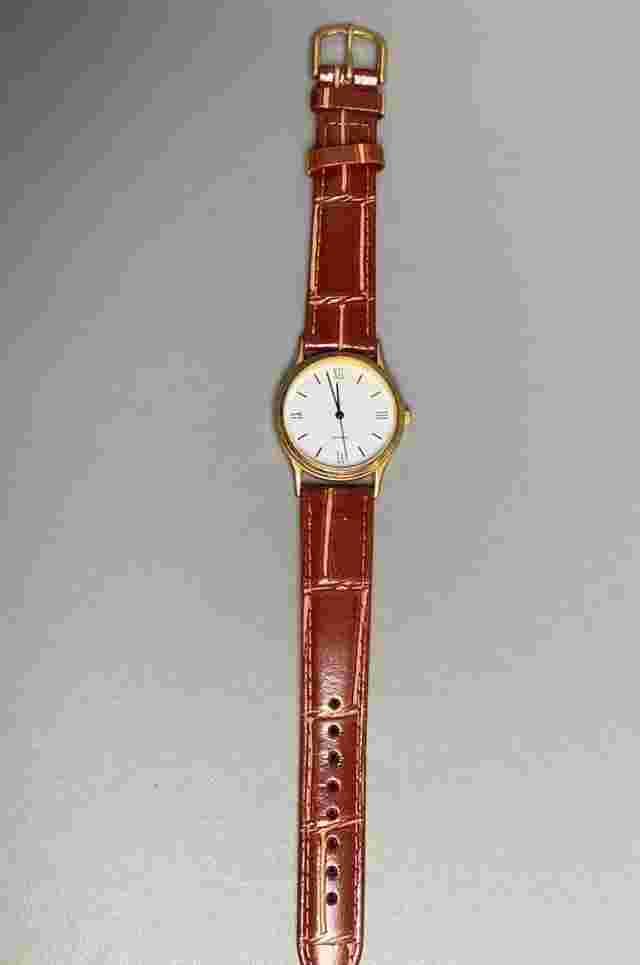 Elegant M&S Mens  Quartz Watch Gold Tone Case w. BrownLeather Strap