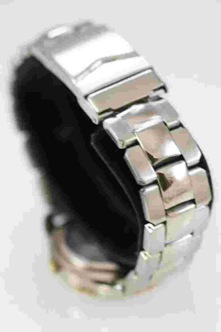 Sierra Club Watch Men Stainless Steel Silver Gold 30m Battery Date White Quartz