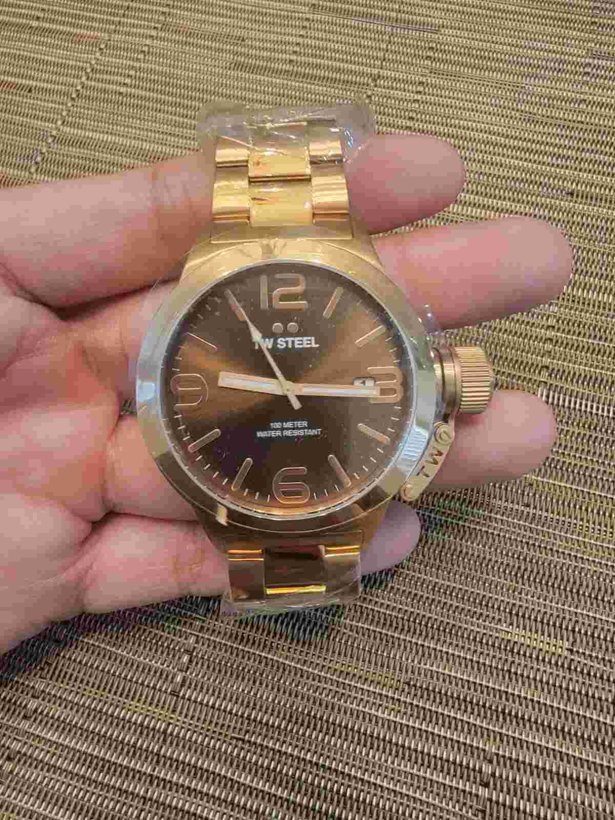 TW STEEL Canteen Gold CB191 45mm New