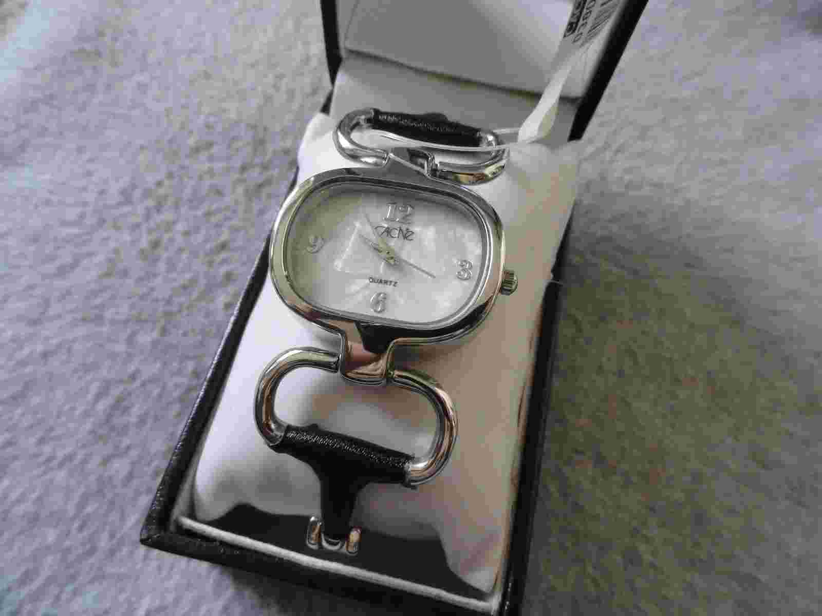 New Cache Quartz Ladies Watch