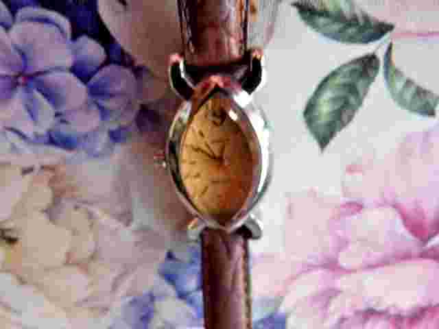 Vintage Lavoni Ladies Watch Quartz Gold & Silver Leather Band New Battery
