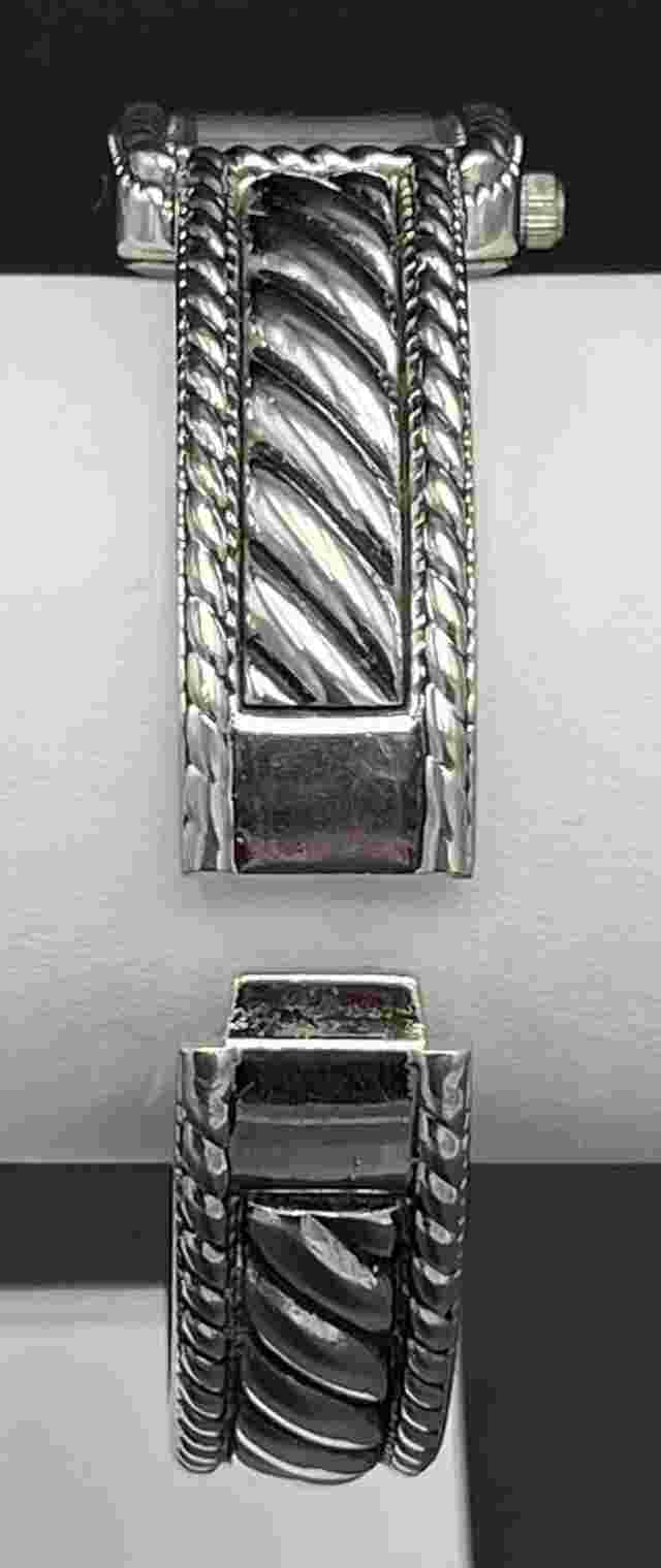 Vintage Lexington Women's Silver Tone Spring Bracelet Watch NOT TESTED