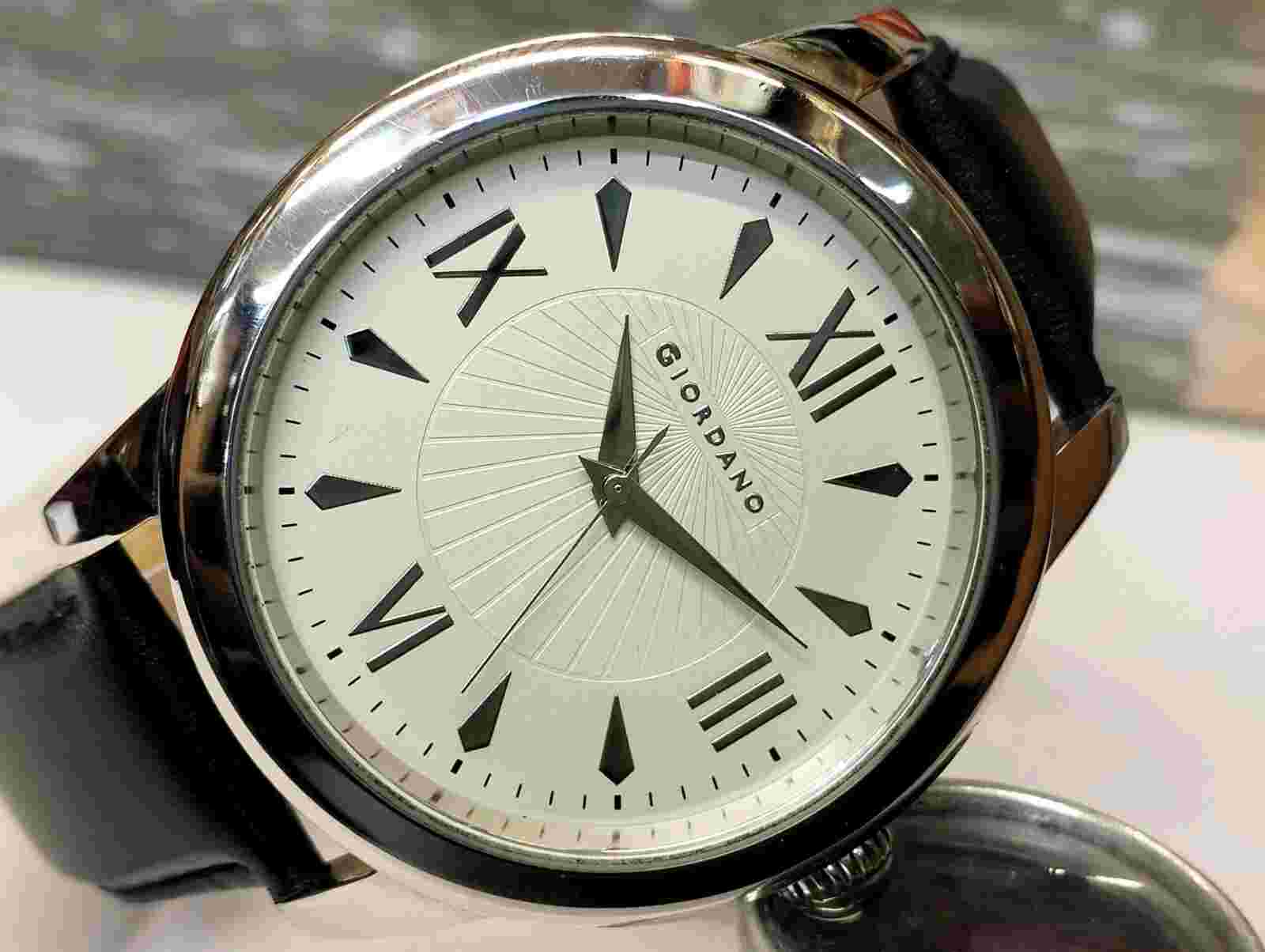 GIORDANO QUARTZ WHITE DIAL 1523.2035 MEN'S FULL WORKING VINTAGE WATCH