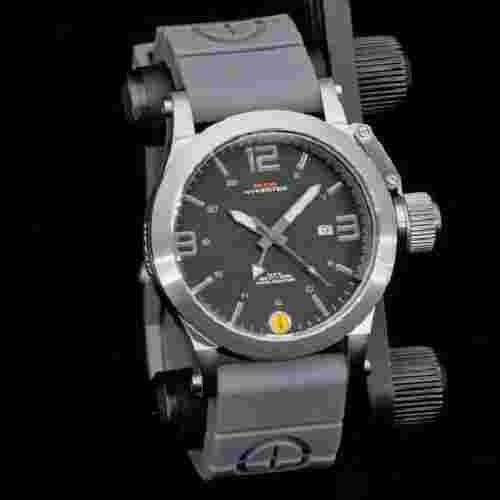 MTM HYP-SS4-GREY-GR2S-A Quartz SILVER w/BOX international warranty unused Auth