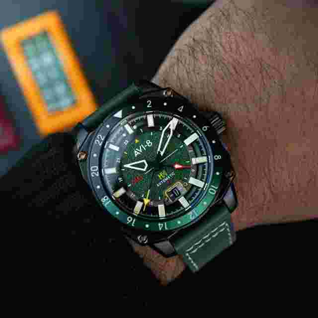 AVI-8 Hawker Hunter Atlas Gmt Automatic Amazon Green Men's Watch AV-4122-03
