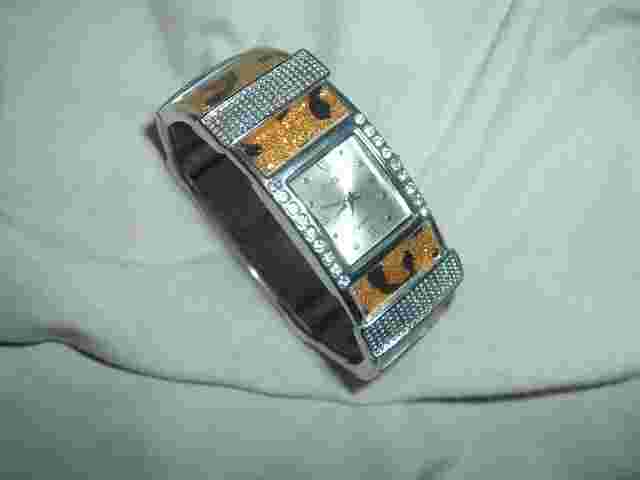 Bay Studio ladys womens silver Gold quartz Watch