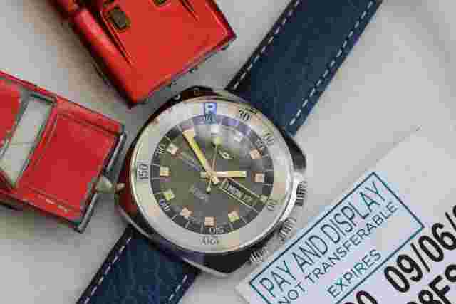 Unusual Mondia Memory Automatic Parking World Time Wristwatch c.1970's