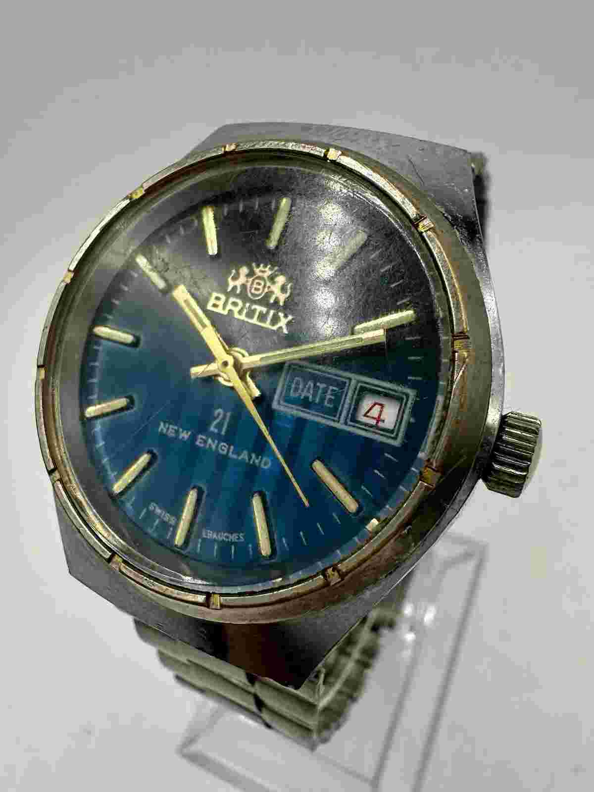 Vintage BRITIX 21 New England Day-Date Men’s Watch Unique Dial Swiss Parts 35mm