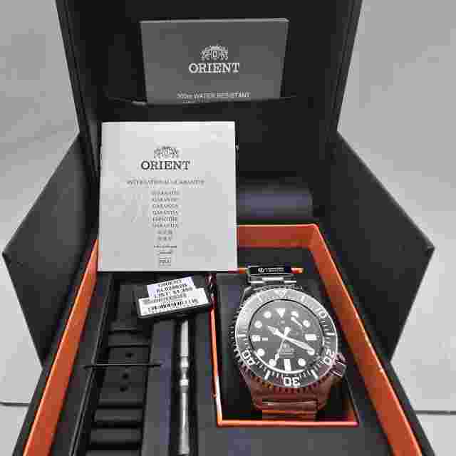 ORIENT 300M SATURATION DIVER SEL02002B0 WATCH 45 MM (NEW SET WITH CARD & BOX)