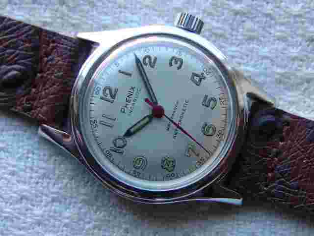 VINTAGE WWII PERIOD men's PHENIX steel MILITARY STYLE WRISTWATCH GOOD CONDITION