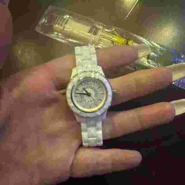 Christian Dior VIII Diamond White Ceramic Ladies Watch CD1221E2C001