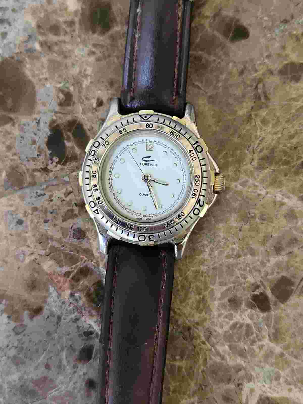 Vintage Ladies FOREVER Quartz Watch luminous hour markers new Battery Leather