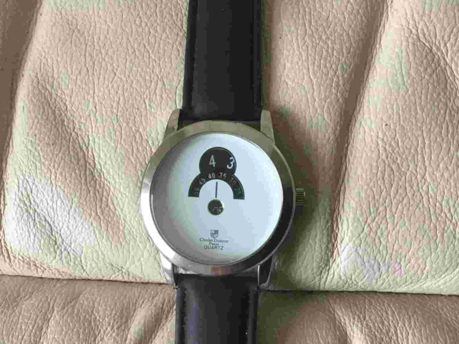 Charles Dumont Paris Watch NO. 6850 Unique Dial New Battery-Excellent Condition