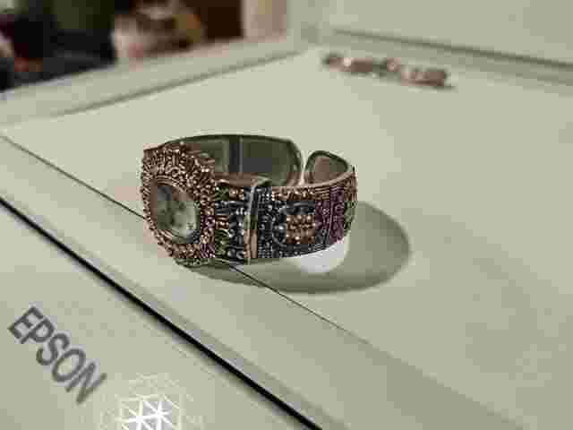 Vernier Women Watch