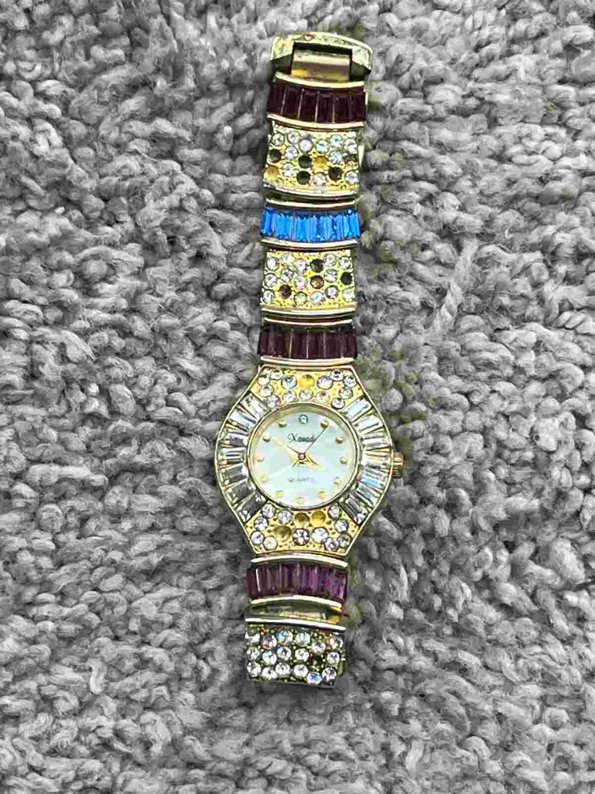 Parmex Gold Tone Rhinestone Ladies Bracelet Quartz Watch Vintage 3131