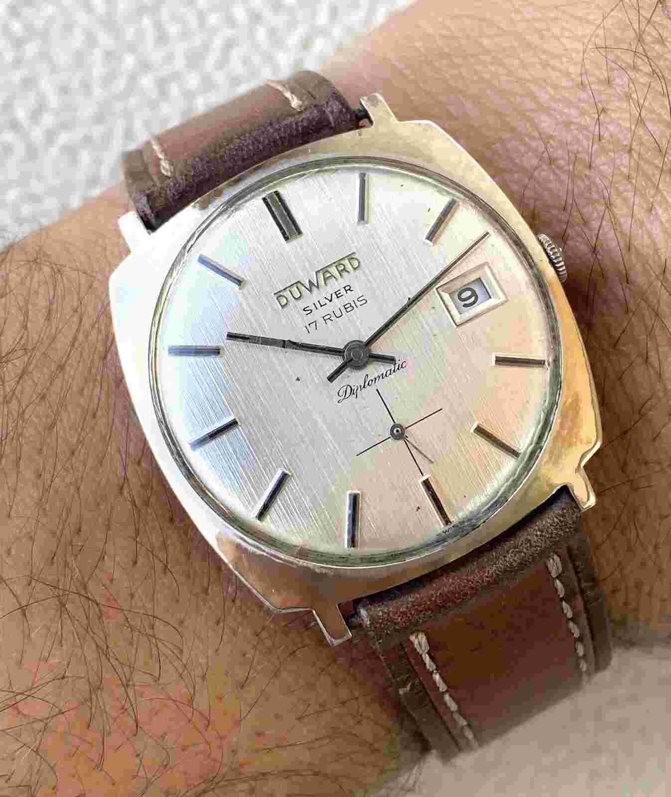 Duward Silver Diplomatic Watch Men's Handwiding 17 Rubis Swiss Made Silver Dial