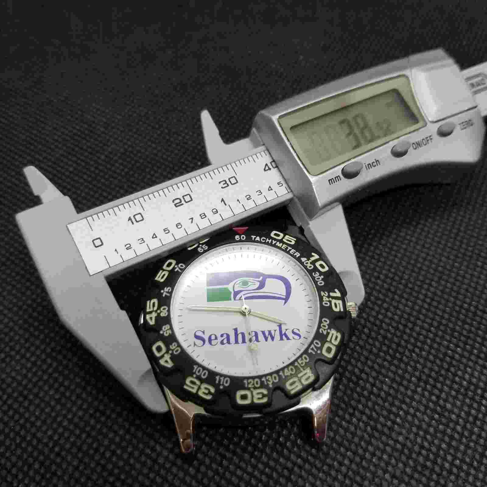 Seahawks Vintage Logo Dive Style Watch Analog Quartz Sport Football Seattle 38mm