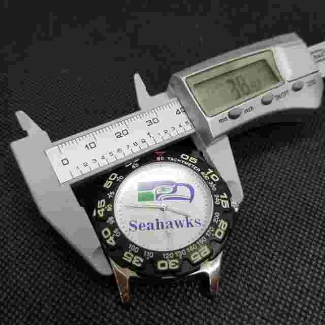 Seahawks Vintage Logo Dive Style Watch Analog Quartz Sport Football Seattle 38mm