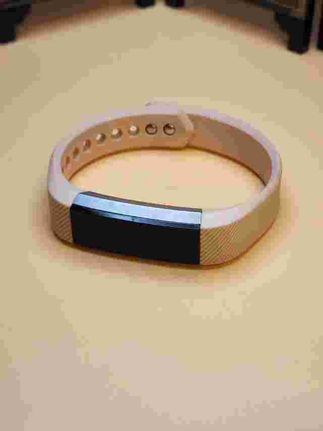 FIT BIT ALTA Heart Rate Monitor Watch Pinkish Nude Charger Included FREE $HIP!!!