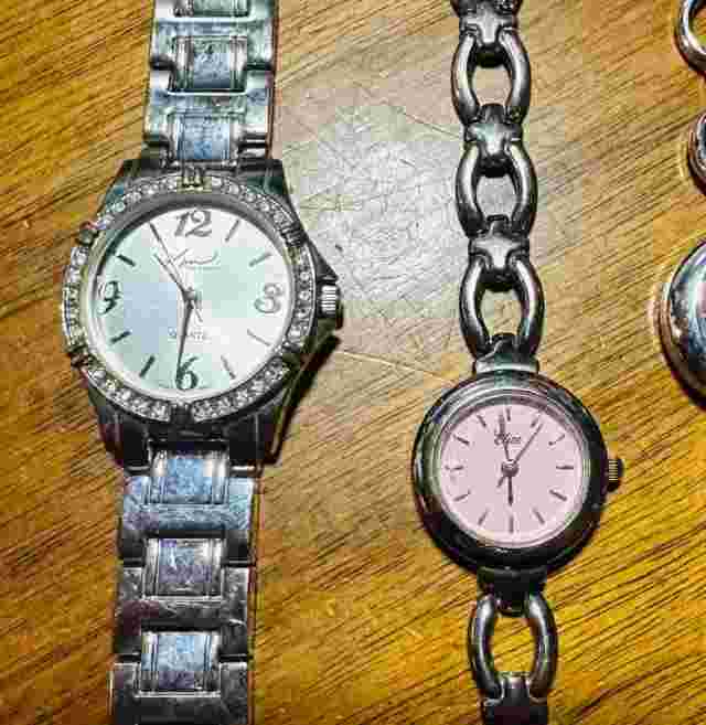 4 Vintage Women Watch Lot L.E.i. (2) Kim Rogers Elise - All need batteries #B25