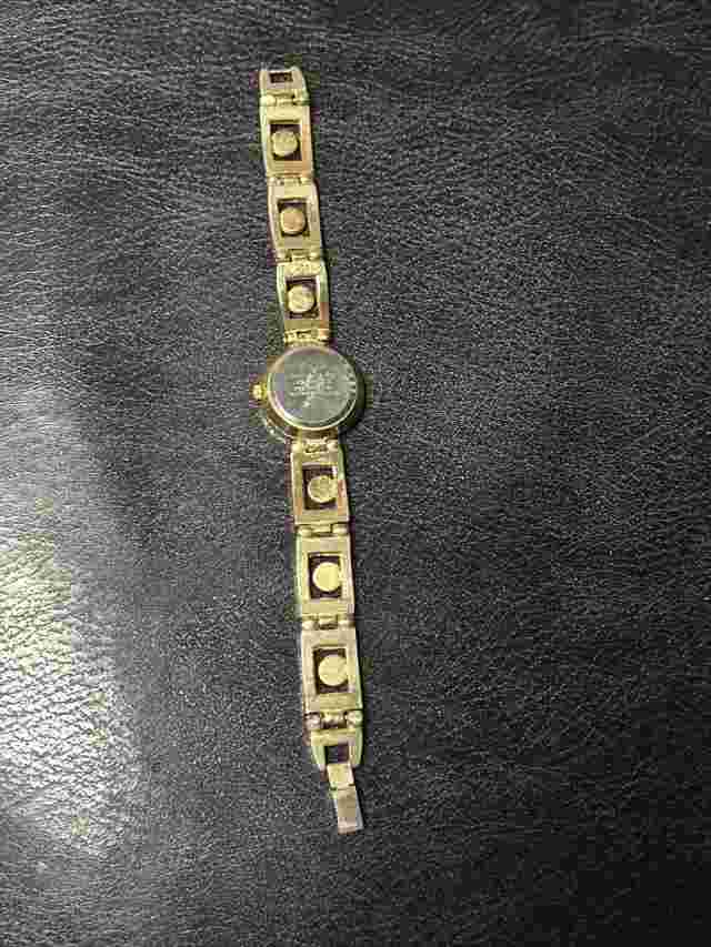 Ysl Women’s Watch Moving Diamond Bezel