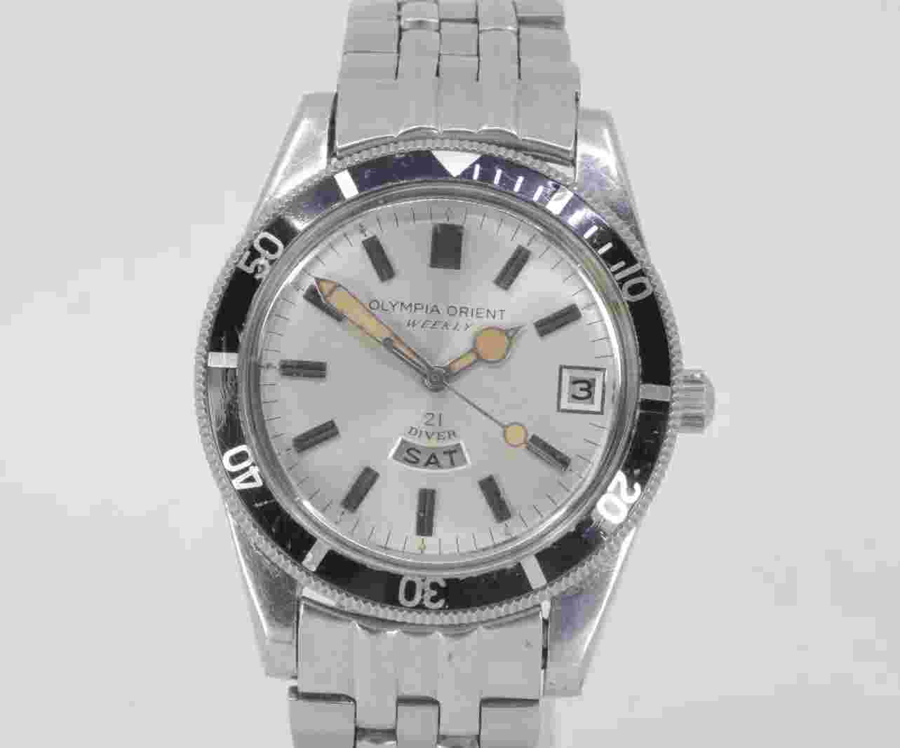 VTG OLYMPIA ORIENT WEEKLY 0-19639 DIVER 21J WHITE MANUAL MENS WATCH Japan 118