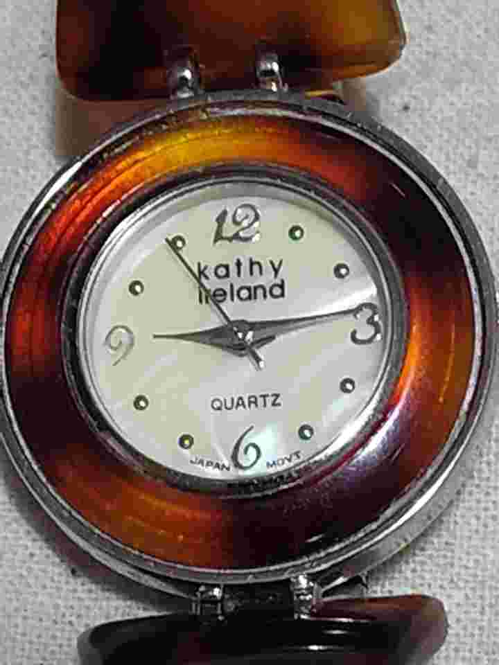 Ladies Vintage Kathy Ireland Japan Movement Quartz Tortoise Stretch Watch D11