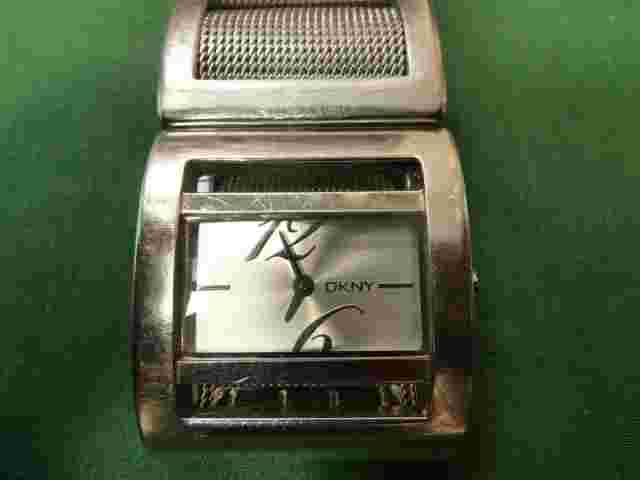 RARE DKNY 30M WATER RESISTANT WATCH NY-4236 STEEL MESH BRACELET
