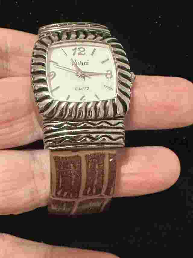 Vintage Vivani Ladies Watch Faux Alligator/Croc Skin Clamper Running New Battery