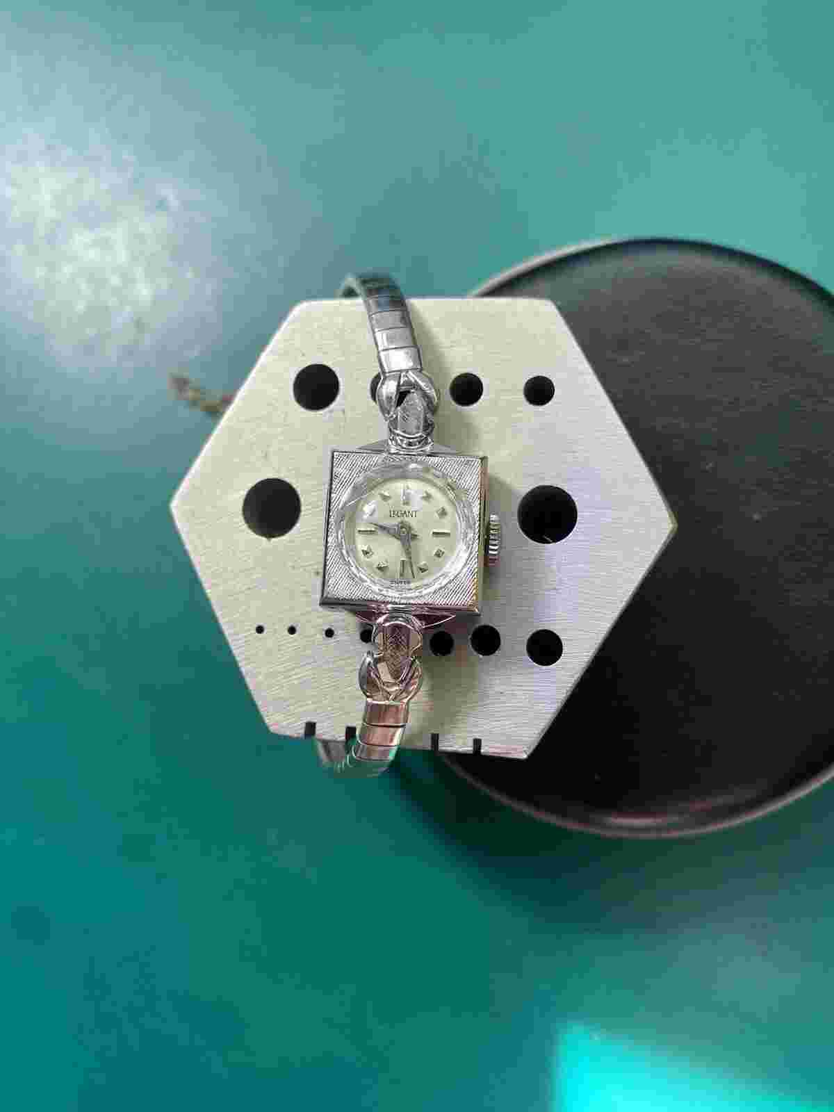 BEATIFUL Vintage LeGant Swiss Made Womens Watch Recently Serviced