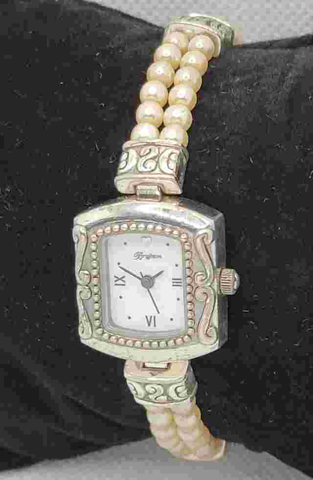 Ladies Brighton Emporia Stylish Silver Gold White Dial Toggle Bracelet Watch K9