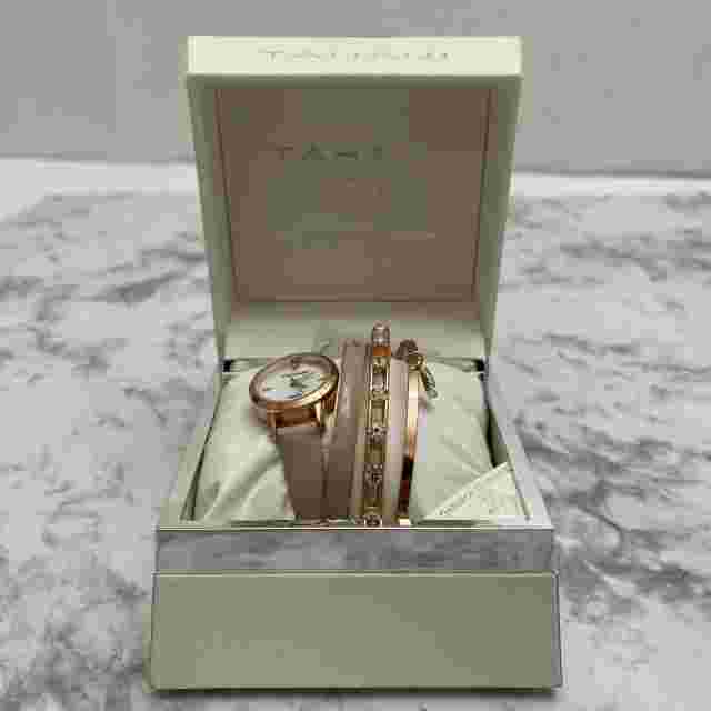 TAHARI Ladies Rose Gold Tone Watch With Leather Band & With Three Bracelets New!