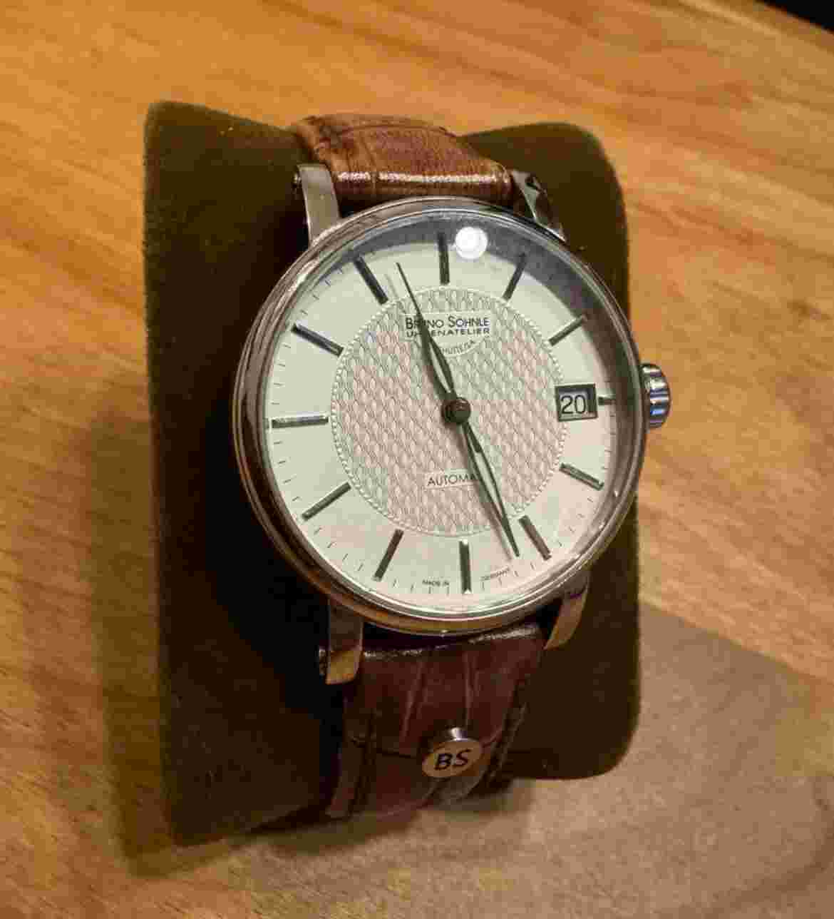 BRUNO SOHNLE Glashutte 17-12114-241 sapphire crystal Analog white dial Rare