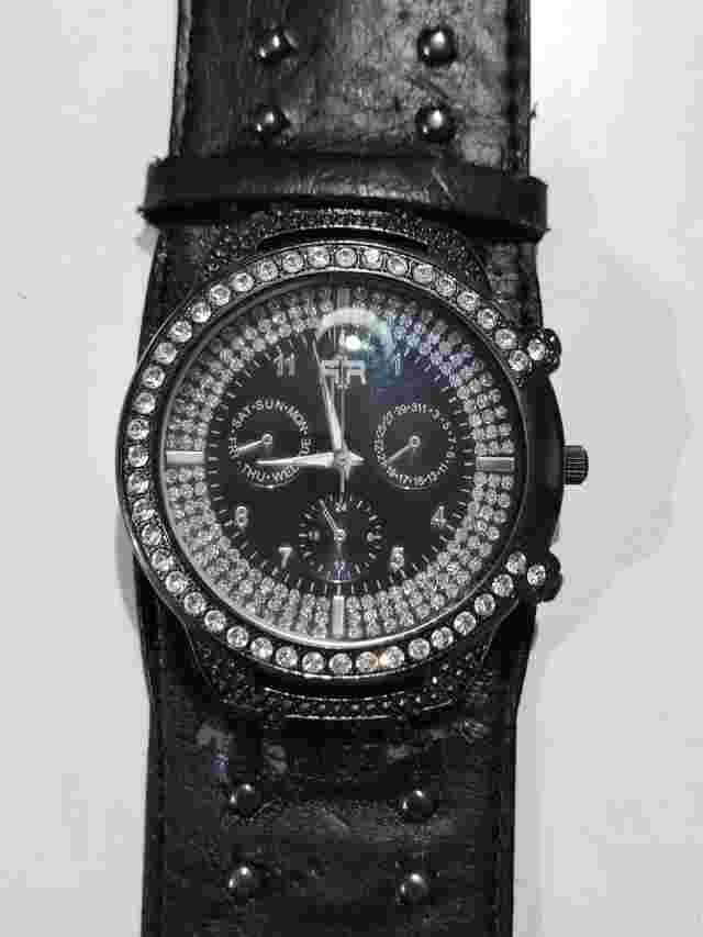 Ladies Quartz Watch Working