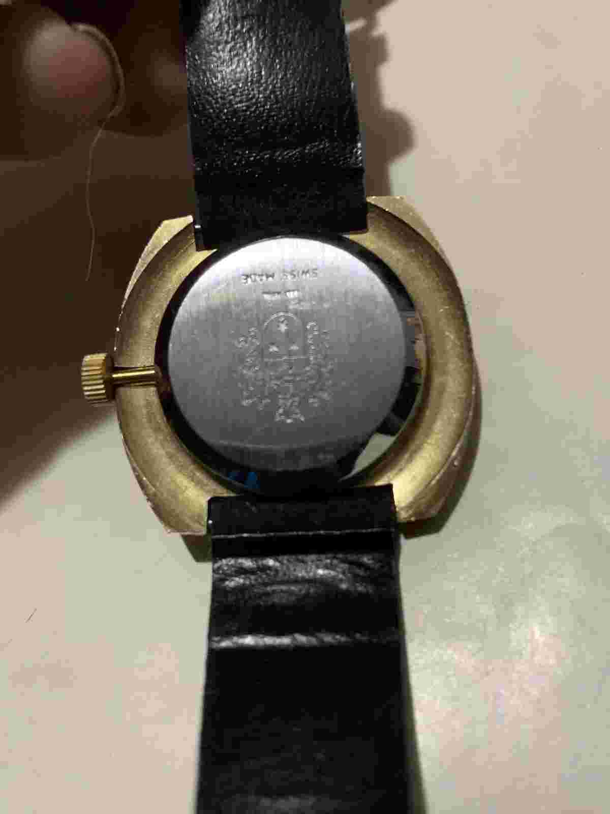 Mint Unused 1970s Chalet Gold & Black Direct Read Windup Jump Hour Watch.WORKS!