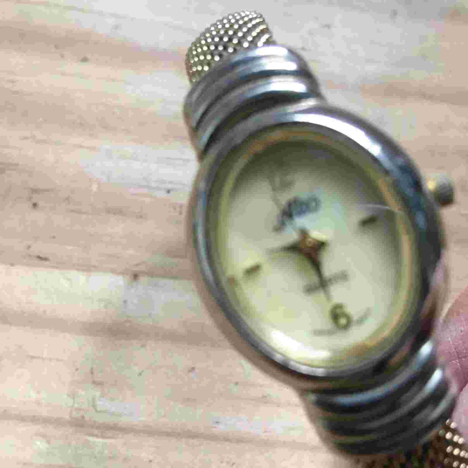 Vintage 1970s Alto Quartz Oval Wrist Watch 1820QB Cuff Bracelet Style