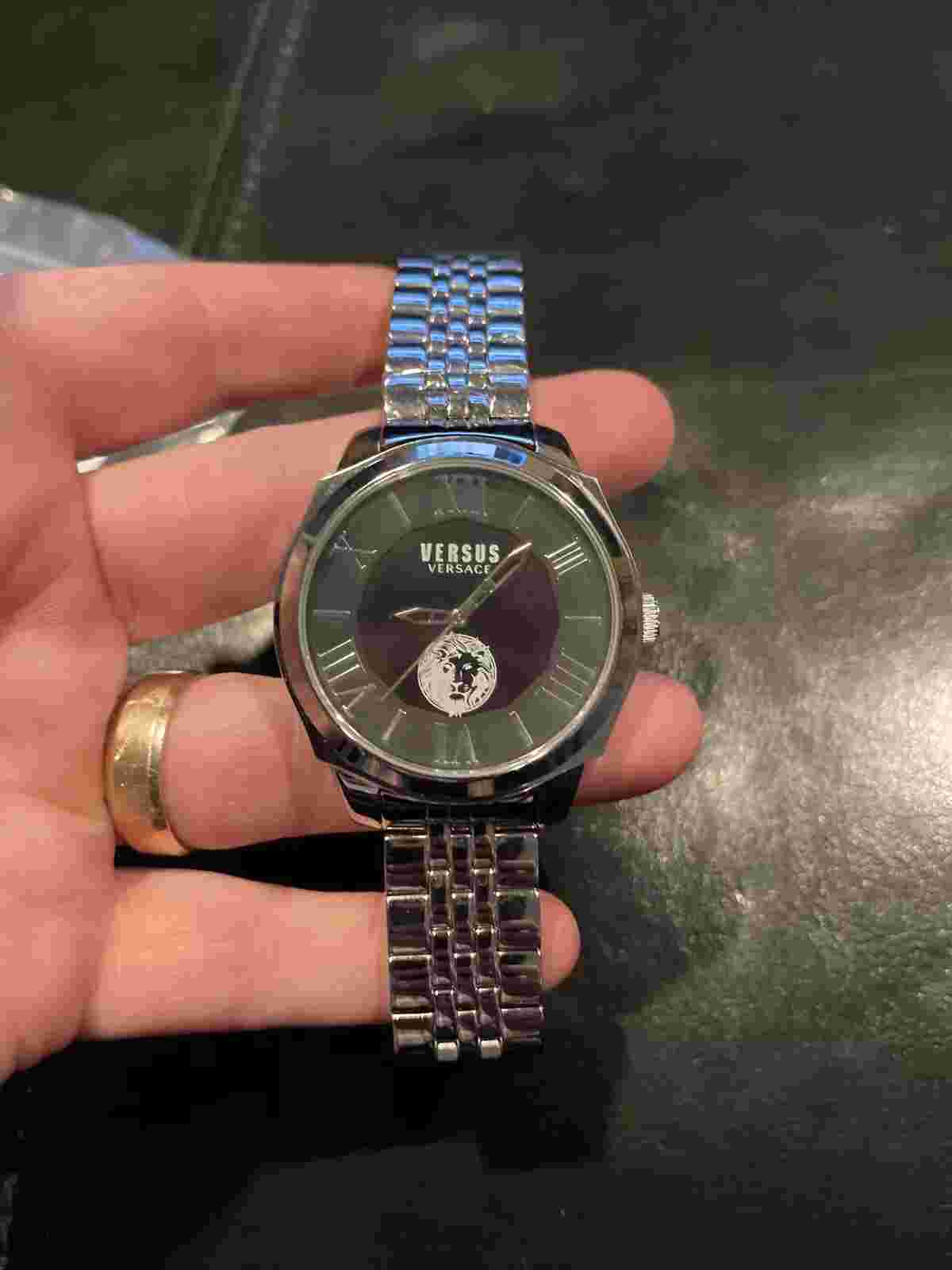 Versus Vesace SOV02 0015 Watch BAND ISSUES NEEDS REPAIR As Is