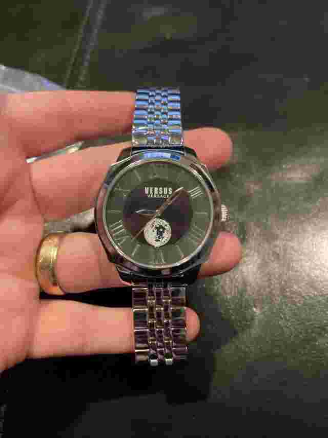 Versus Vesace SOV02 0015 Watch BAND ISSUES NEEDS REPAIR As Is