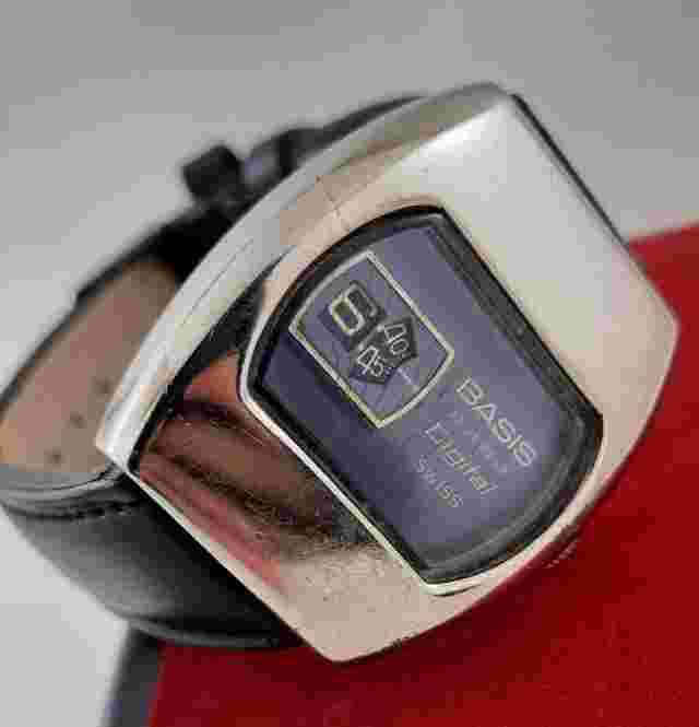 BASIS DIGITAL 17 JEWELS MEN'S JUMP HOUR SWISS WATCH RARE VINTAGE