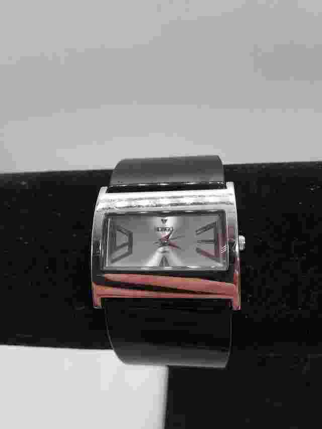 Bongo Black Cuff Quartz Watch New Battery