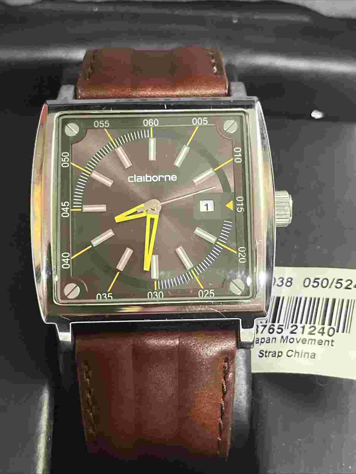 Pre-Owned Men’s Claiborne CLM1038 Date Analog Fashion Watch