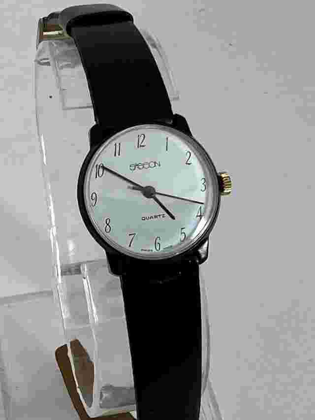 Vintage Retro Sasson Ladies Swiss White Dial w/Black Strap Watch - New Battery