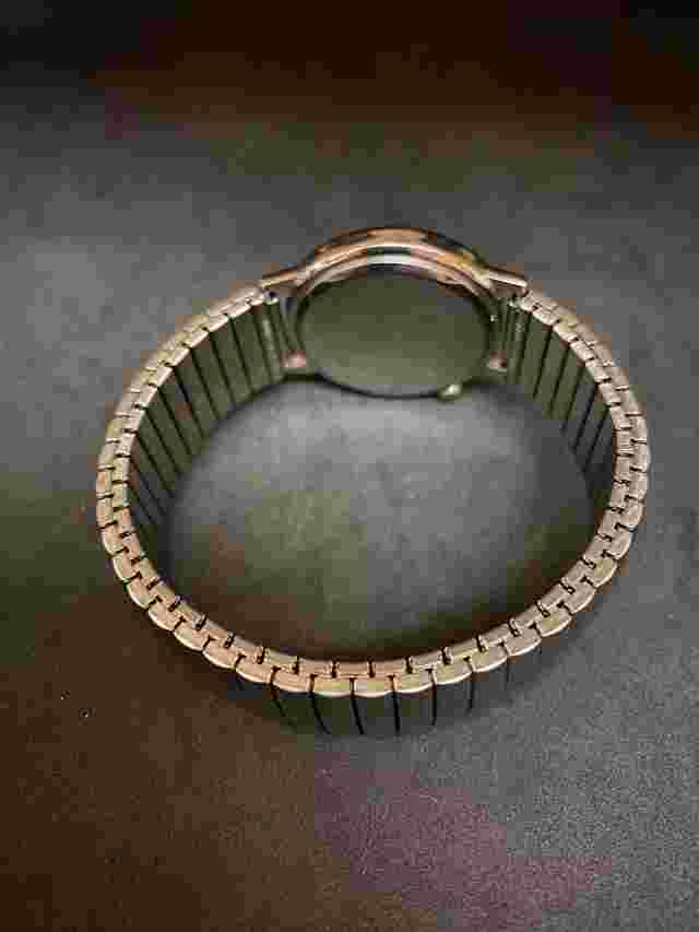 MC & T Europa Old Navy Watch Stainless Steel Stretch Band 4 O'clock Crown