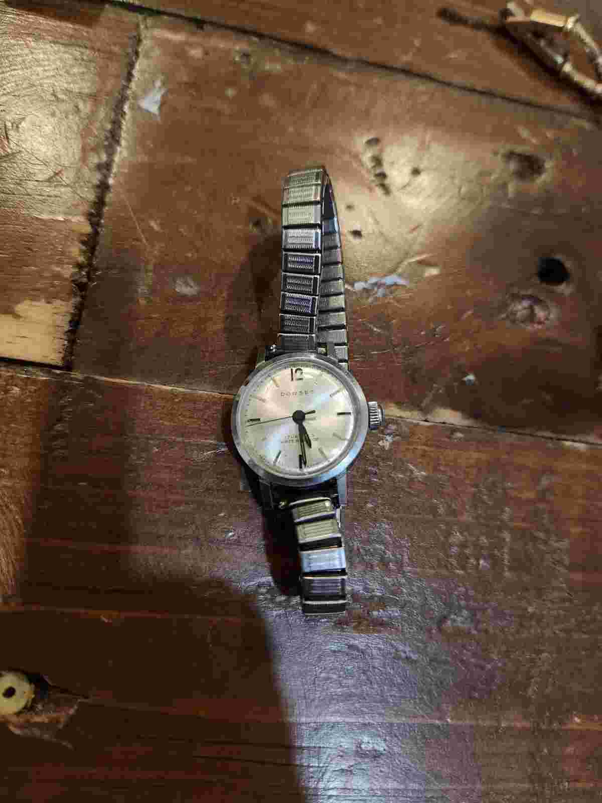 Vintage Dorset 17 Jewel waterproof mechanical ladies stainless steel wrist watch