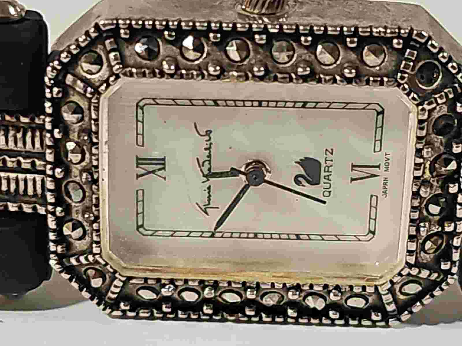 Gloria Vanderbilt Watch Women