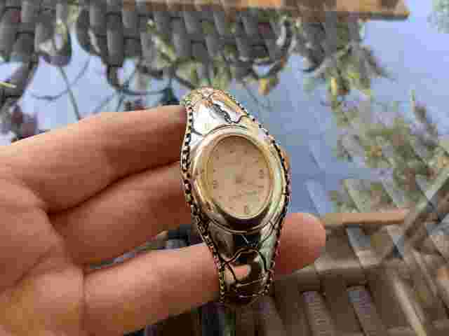 ECCLISSI STERLING SILVER LADIES ALIGATOR PRINT CUFF WATCH WITH SILVER DIAL