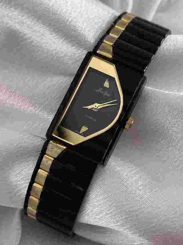 Vintage Ladies Black & Gold Tone Half Moon Watch Dainty Classy Elegant New Batt